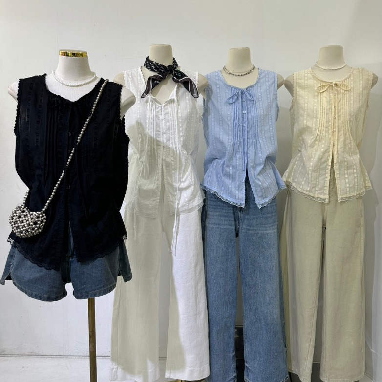 M2169 เสื้อแขนกุดแต่งลูกไม้ ดีเทลผูกโบว์หน้าสุดคิ้วท์