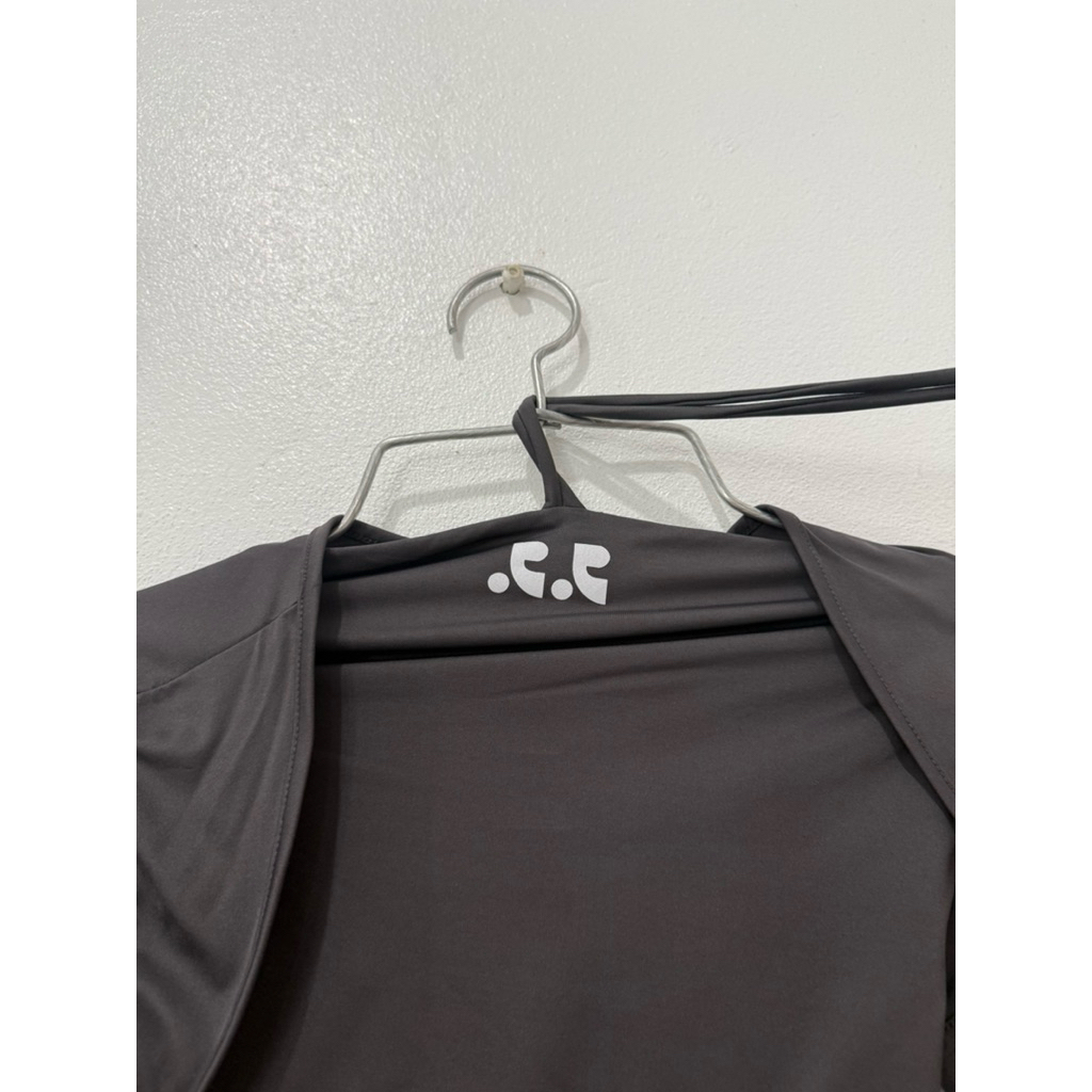Rest&Recreation รุ่น RR Bolero + Halter Top แท้ มือสอง