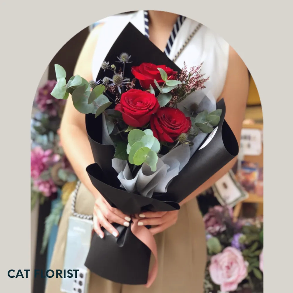 [ สินค้าพร้อมจัดส่งด่วน ] Roses Bouquet ช่อกุหลาบ 3 ดอก ดอกไม้สด