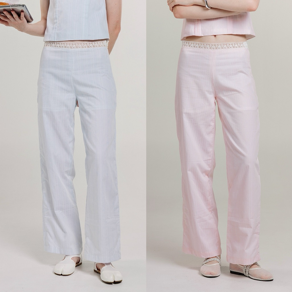 Daisy Pants (รอ 7-10 วัน) *ผ้า limited* กางเกงขายาวทรงกระบอกตรง แต่งขอบเอวลูกไม้ปักลาย มีซับในขาสั้นอีกชั้นด้านใน