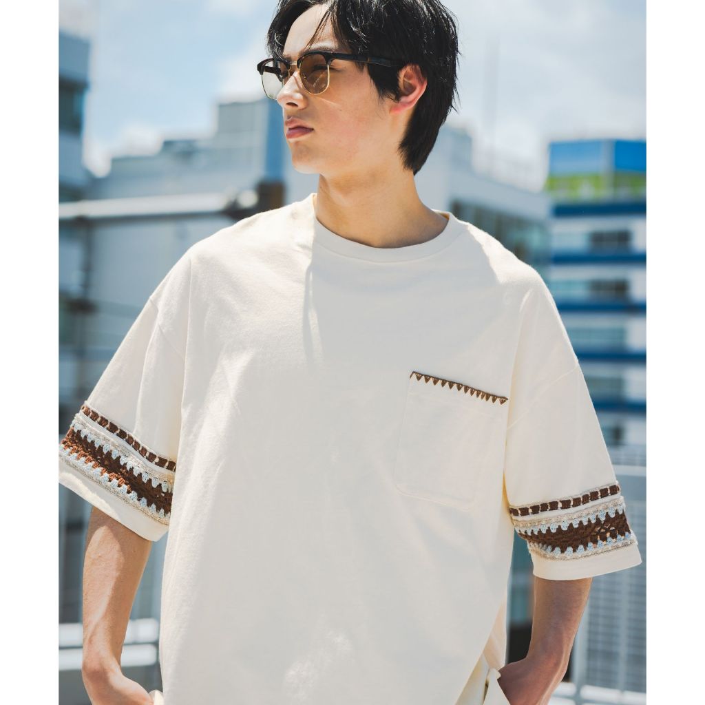 niko and ... Crochet-paneled T-shirt