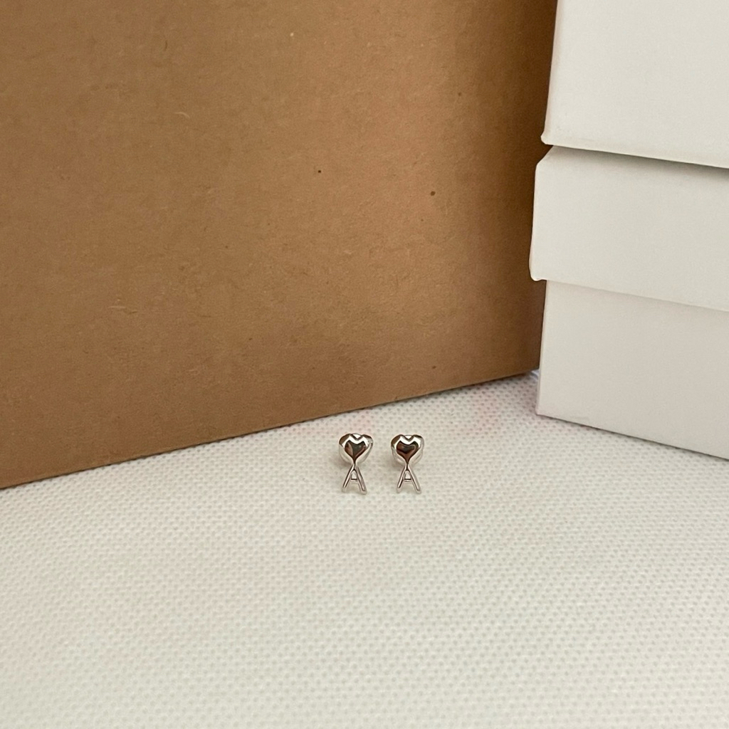 🔥พร้อมส่ง🔥 New Ami Paris  Ami de Coeur earrings in brass ต่างหูน่ารักกก