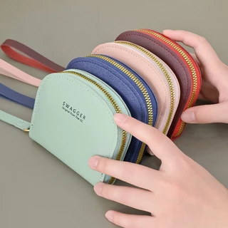 กระเป๋าสตางค์ใบสั้นคลาสสิคใส่เหรียญใส่บัตร มีสายคล้องมือ (GC-097) ใส่หูฟังได้