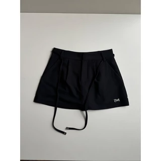 Geschwisters "Pena Skirt" เอวต่ำใต้สะดือ ผ้าพรีเมี่ยมมีซับในเนื้อผ้าเดียวกับกางเกง