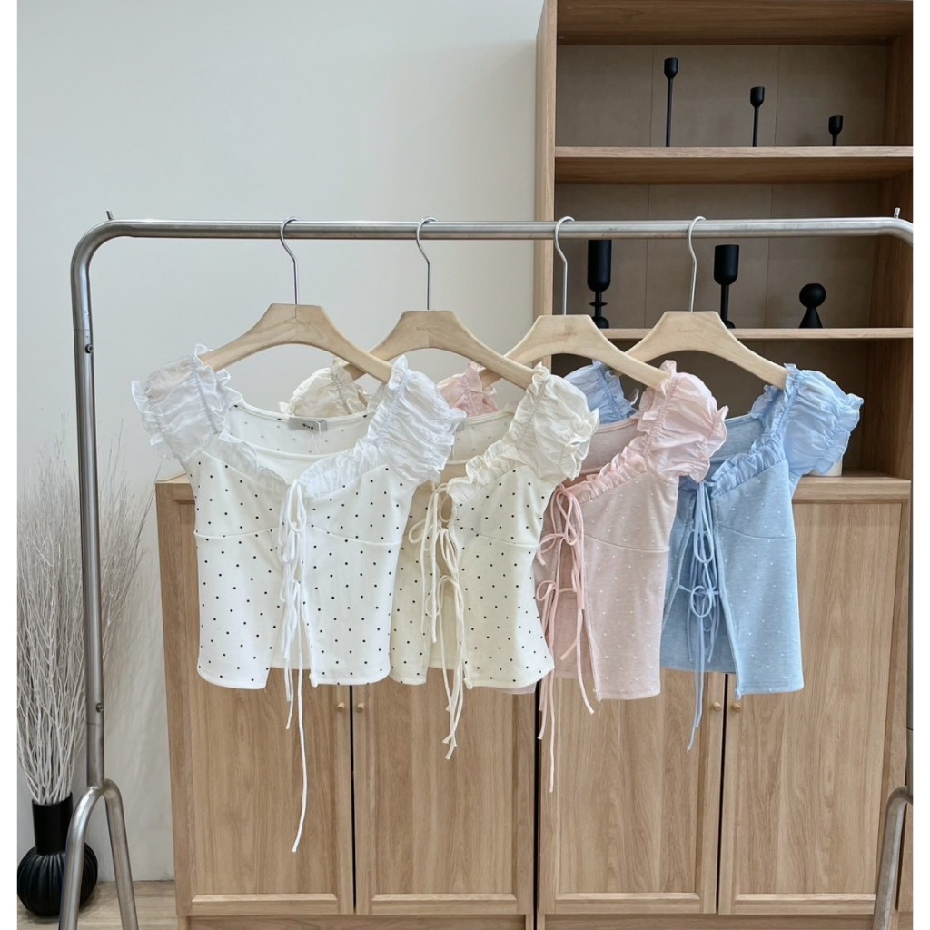 Miso top : เสื้อแขนดอลลี่ ผูกโบว์หน้า 2 เลเยอร์ แต่งเสื้อสายเดี่ยวคล้องคอ KN.Clothes