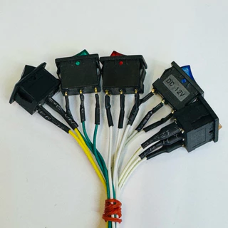 แพ็ค1ชิ้น/สวิทช์กลาง 2ทาง ปิด-เปิด ต่อสายมีไฟ 3สาย 12V (ไม่มีไฟ2สาย-ดำ 12v=125v)
