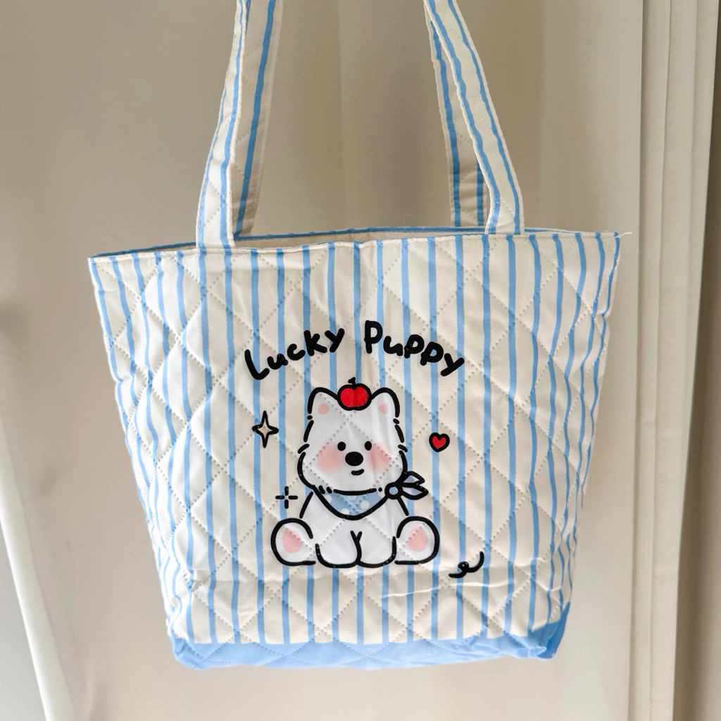 กระเป๋าผ้า มีซิป ขนาดใส่ไอแพดได้ จุของได้เยอะ ลายน้องหมาหน้าหลังน่ารักมาก มือ1