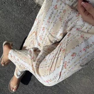 Blooming Beach pant กางเกงขายาวผู้หญิงสำหรับสายชิลล์ กางเกงผ้าพิมพ์ลาย | dressylismm