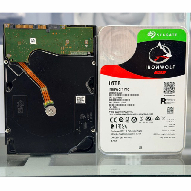 hdd pc nas กล้อง cctv SATA-III 16TB  16 tb Seagate IRONWOLF PRO (256MB.,7200RPM, ST16000NE000) ใช้งา