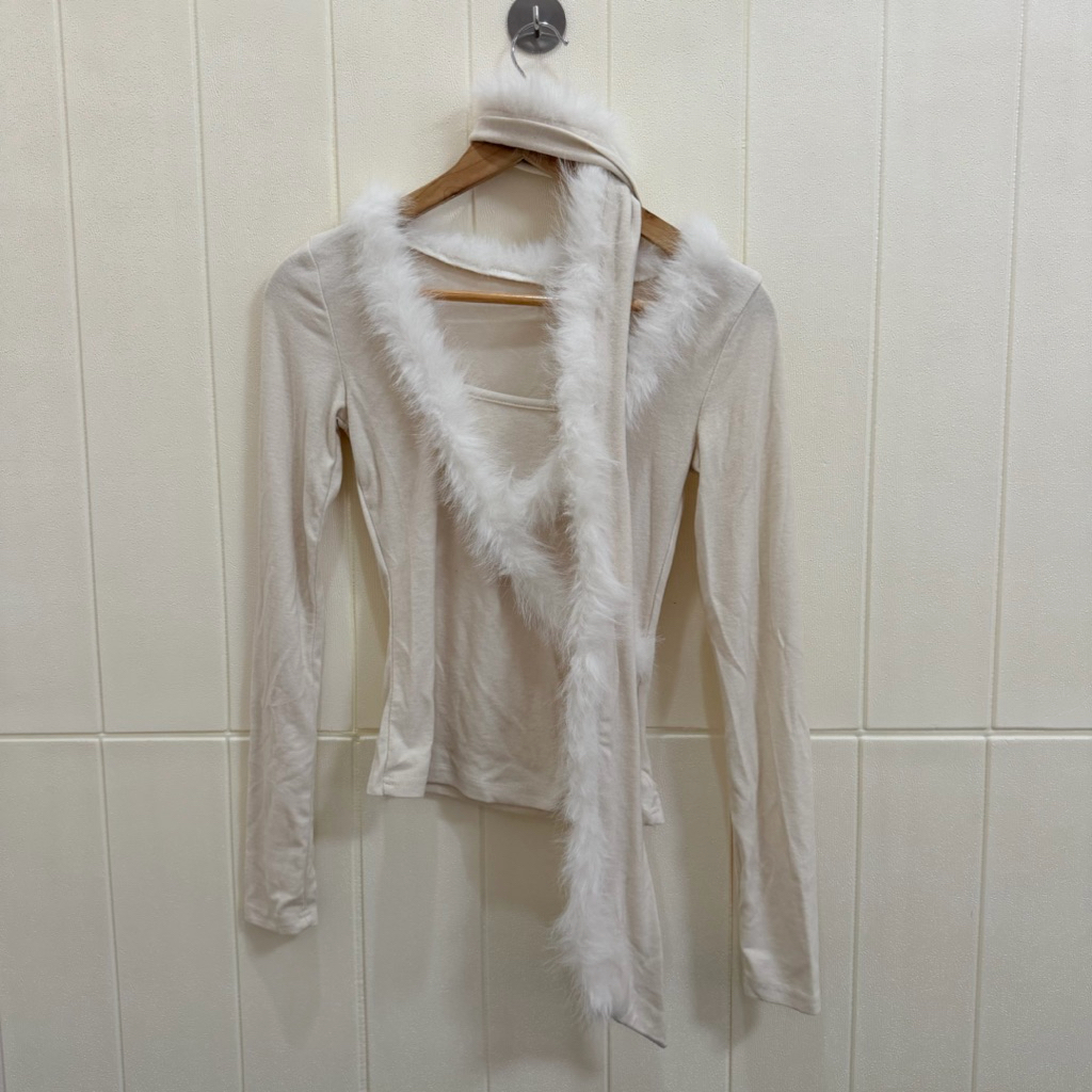 New top cream color fur size s