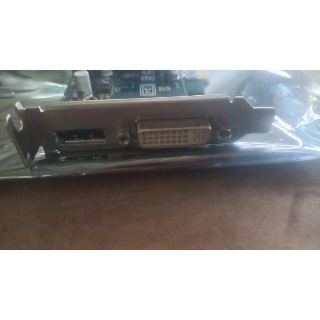การ์ดจอlow-profile-hd7700-1gbมือสองไม่มีเครื่องเทส