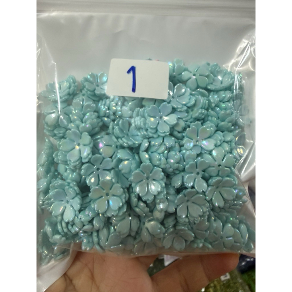 ลูกปัดดอกซากุระสีล้วนเคลือบมุก100กรัม