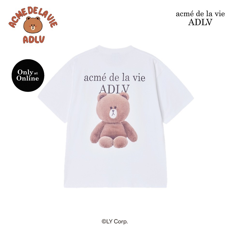 ADLV [acme de la vie] เสื้อยืด Oversize Basic Logo With Brown Line Friends Short Sleeve T-Shirt White 50252SLFSSU_S6WTXX
