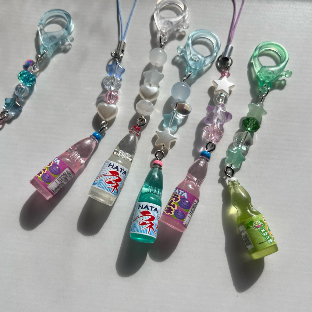 𐚣.·𓈒𓏸 𝒦𝓇𝓇’𝑠 พวงกุญเเจรามูเนะโซดา | ramune keychain