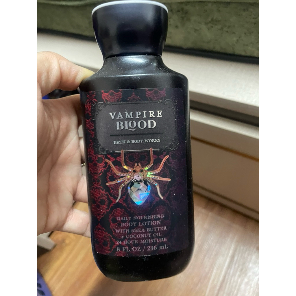 โลชั่น Bath And Body Works Vampire Blood Body Lotion 236ml.