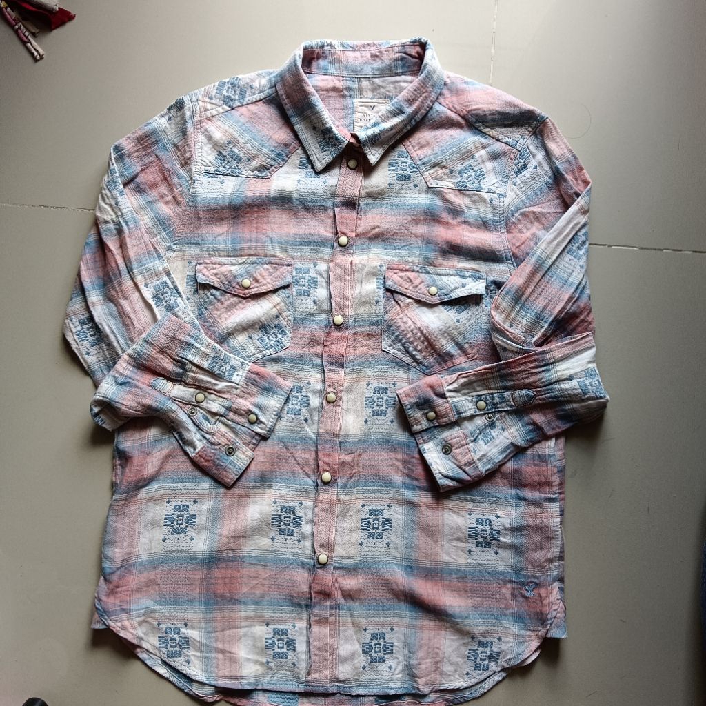 เสื้อเชิ้ตผู้หญิง American Eagle SZ.M มือสอง