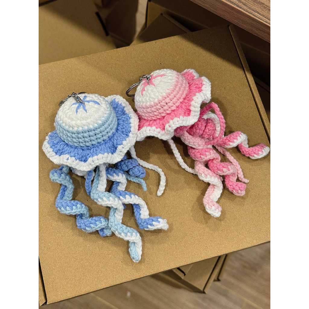 Melonboom63 | jellyfish keychain crochet🪼 แมงกะพรุน
