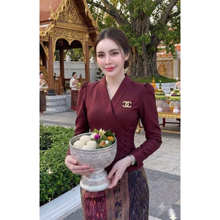 เสื้อไหม ใส่ไปทำบุญ ใส่ไปวัด เสื้อสาวครู