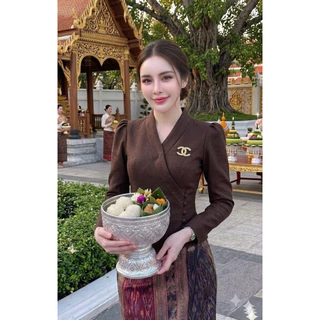 เสื้อไหม ใส่ไปทำบุญ ใส่ไปวัด เสื้อสาวครู