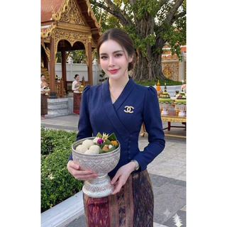 เสื้อไหม ใส่ไปทำบุญ ใส่ไปวัด เสื้อสาวครู
