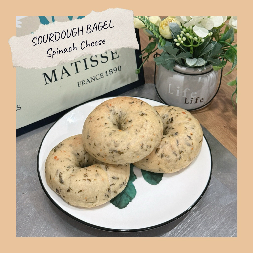 [Spinach Cheese Bagel] เบเกิล ขนมปังซาวโดว์ ผสมผักโขม3ชีส 100g