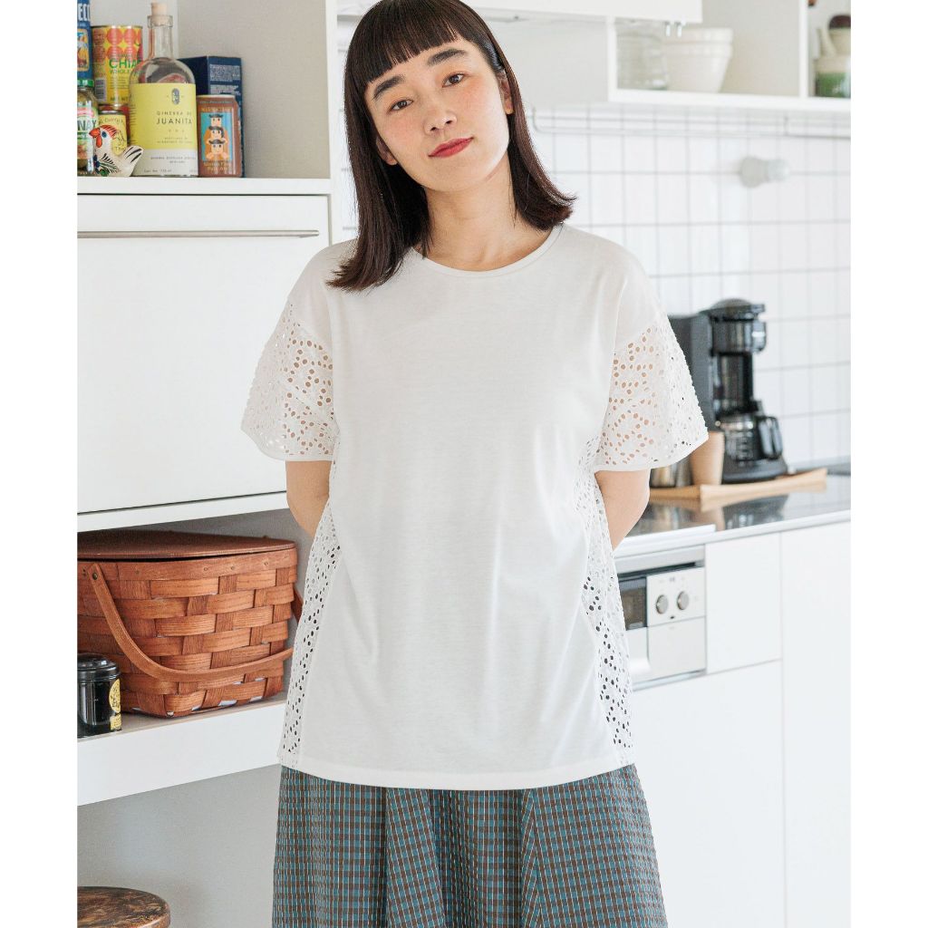 niko and ... เสื้อพูลโอเวอร์ ตกแต่งลูกไม้ Side Lace Dolman Pullover
