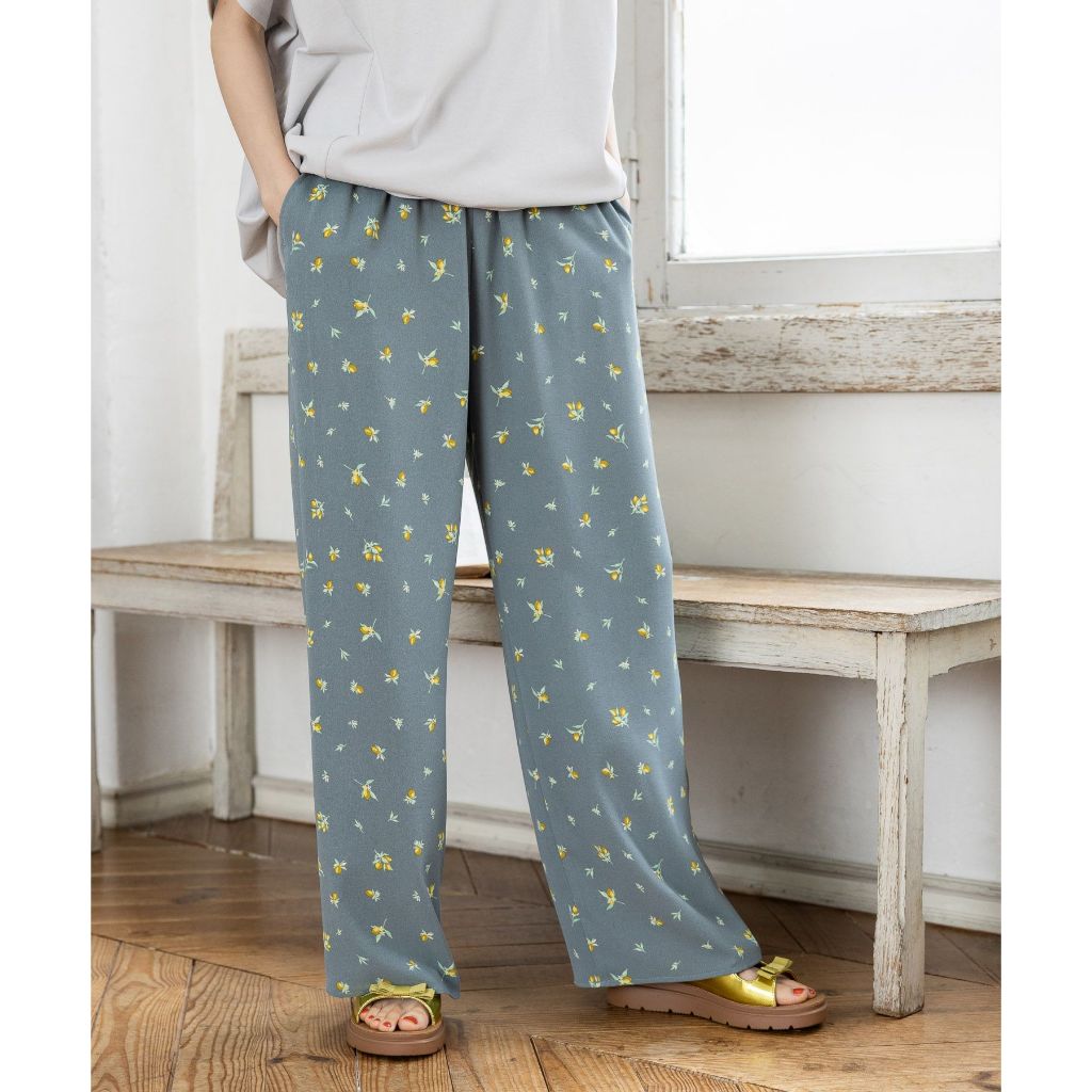 niko and ... กางเกงพิมพ์ลายวินเทจ เรียบลื่น Retro print loose-fitting pants