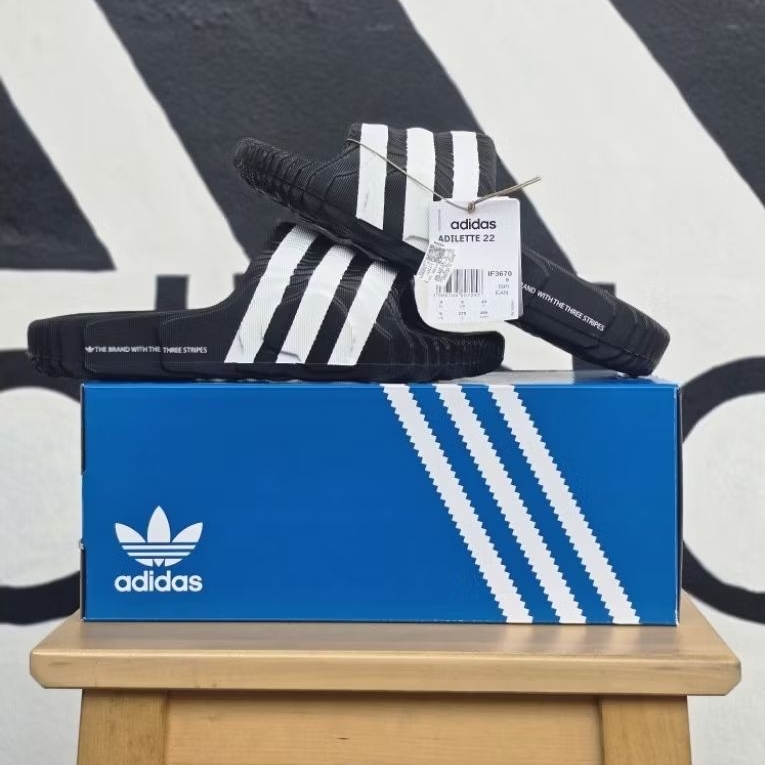 รองเท้าแตะ Adidas Adilette 22 ของแท้ 100%  (IF3670)