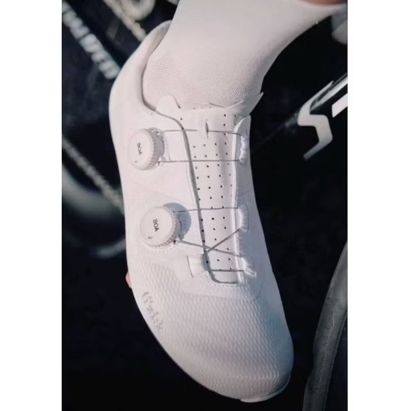 NEW 2026 / FIZIK LYRA รองเท้าเสือหมอบ