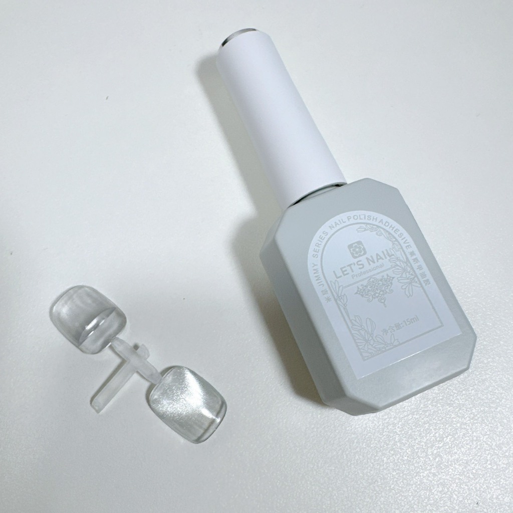 สีลูกแก้วโทนขาว แบรนด์ Let 's Nail และ Danny Coll