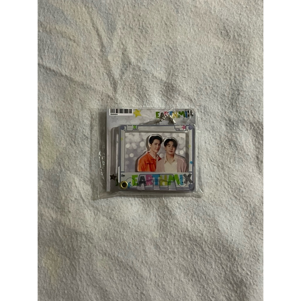 (SaleโหดเหมือนโกดGMM จากGMM Shop) EARTHMIX LAYER KEYCHAIN