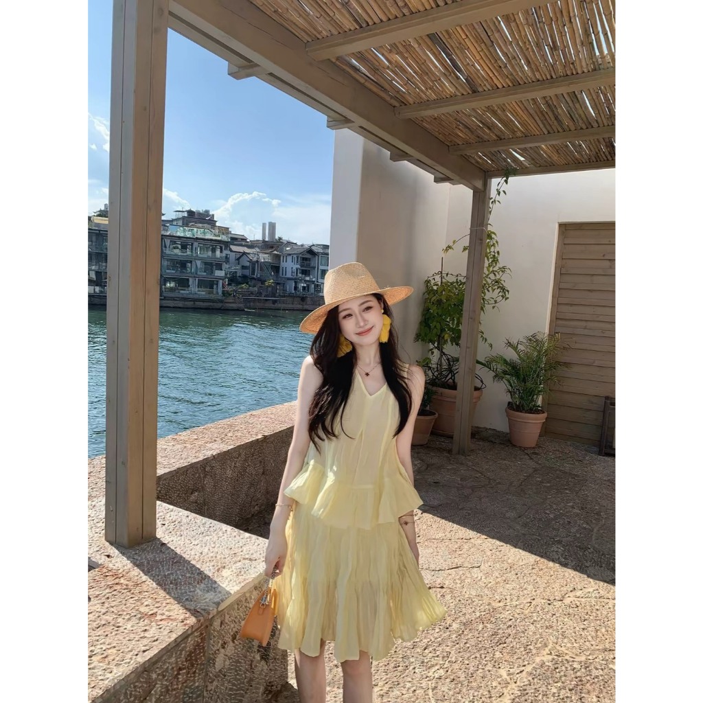 Mogwany พรี / Fleur Set 2สี เสื้อแขนกุดคอวี กระโปรงยาวระบาย ลุคหวานละมุน สดใส น่ารักมาก