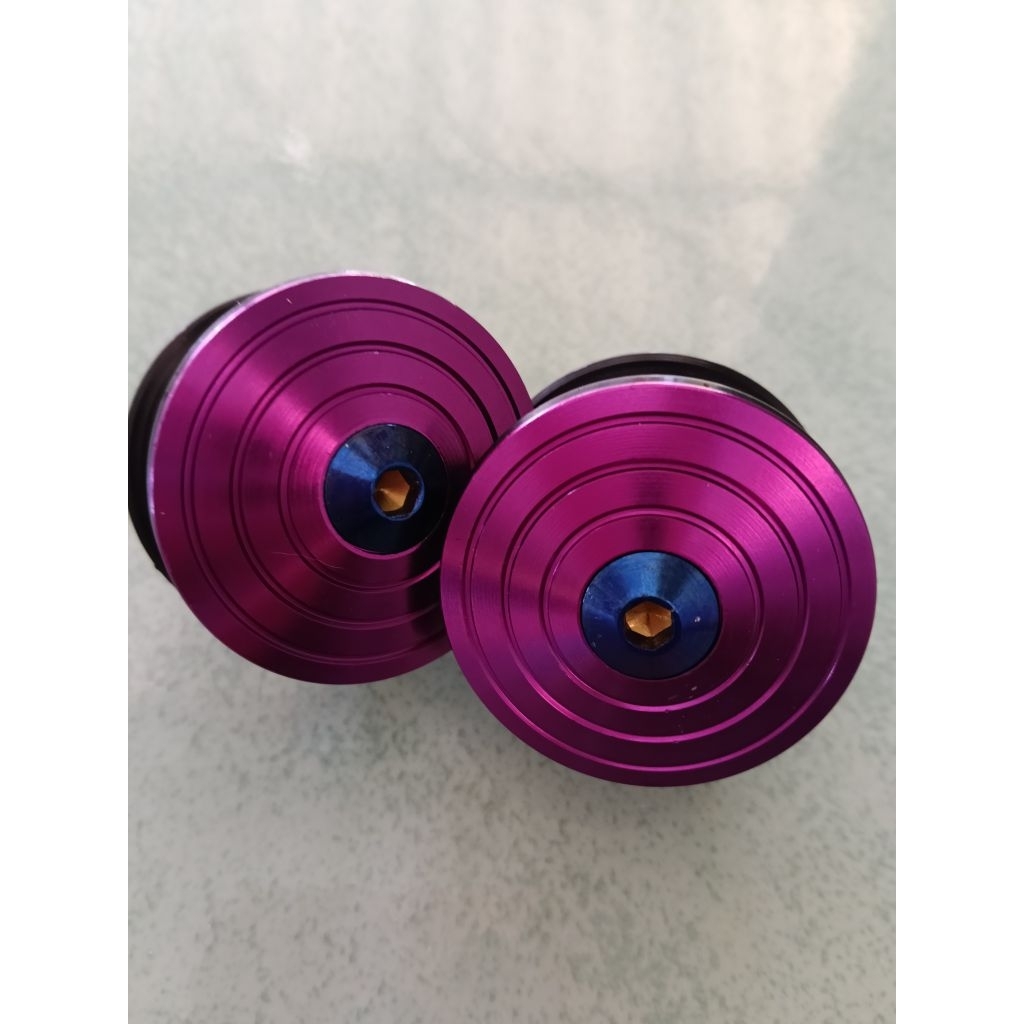 มีหลายสี หลายคู่ ราคา 390บาท