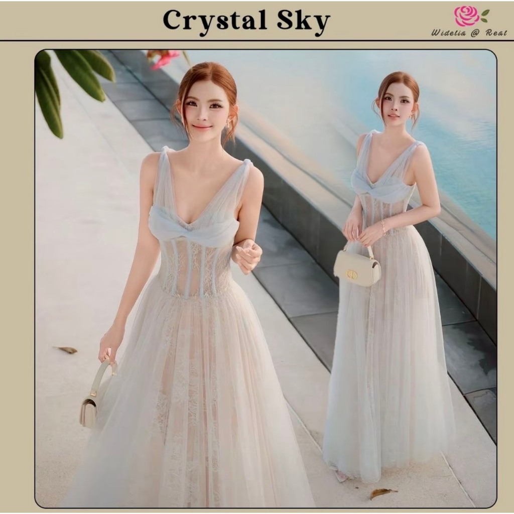 Crystal Sky Dress แม็กซี่เดรสตัวยาว สายเดี่ยว อกม้วนไขว้ ช่วงกระโปรงทรงบาน เนื้อผ้าลูกไม้ ด้านนอกผ้ามุ้ง ซับในสีน้ำตาล