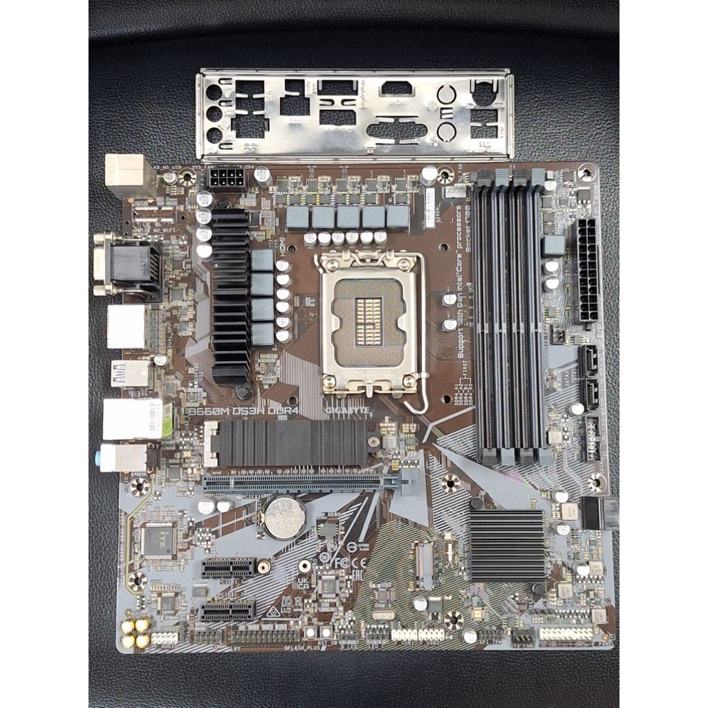 เมนบอร์ดมือ✌️ GIGABYTE B660M DS3H DDR4 SOCKET 1700 สภาพดี