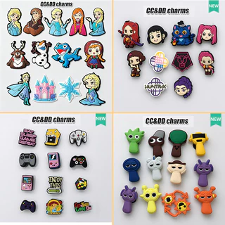 ของแท้แท้เดิม เครื่องประดับรองเท้าขายดี ปุ่ม PVC ตกแต่งรองเท้ารู ลายการ์ตูนน่ารัก ถอดติดได้