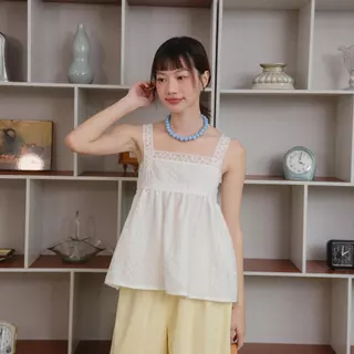 Kimmame - เสื้อ รุ่น Daisy Lace Spaghetti