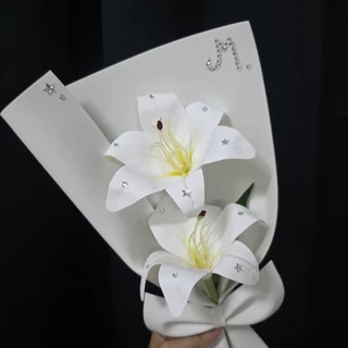 ช่อดอกไม้ ดอกลิลลี่ติดเพชร (2 ดอก) ของขวัญ วันพิเศษ รับปริญญา