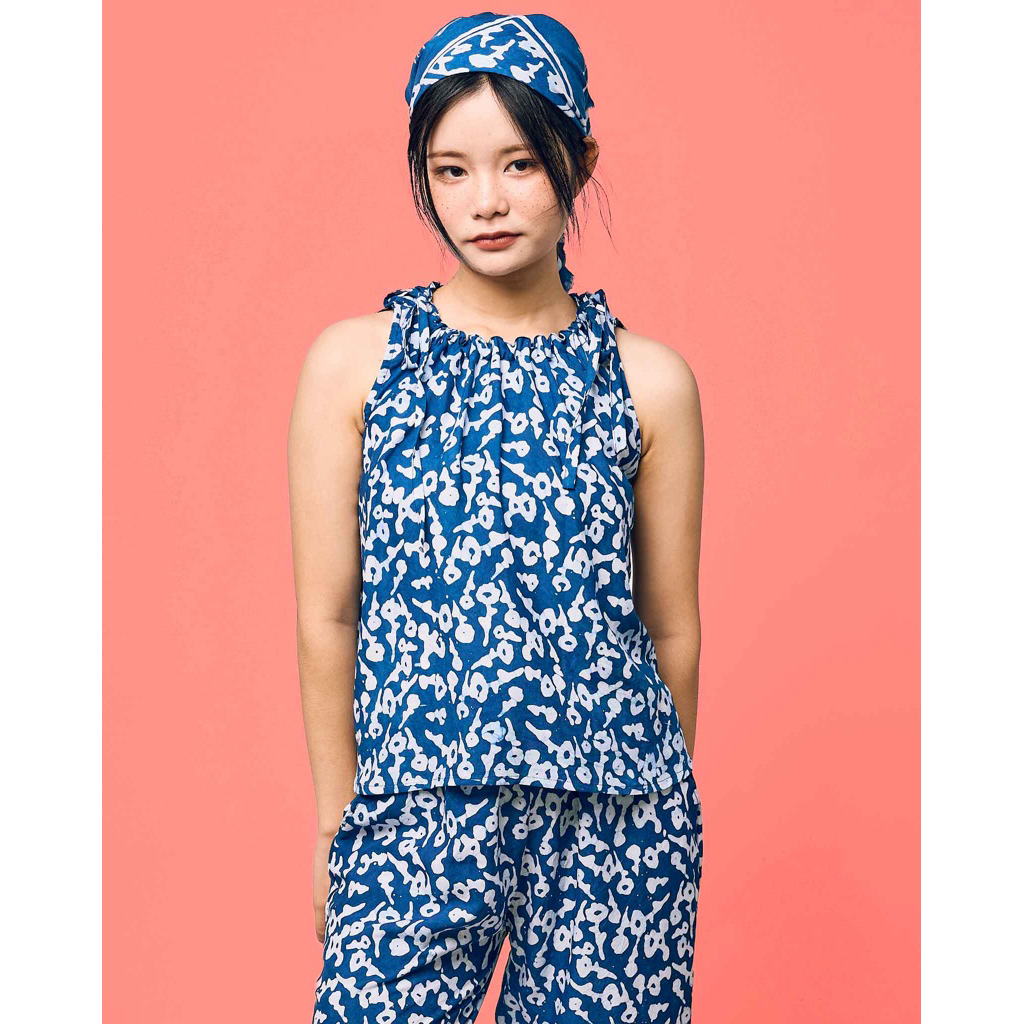 Bloom Top 003 เสื้อทรงคอรูด