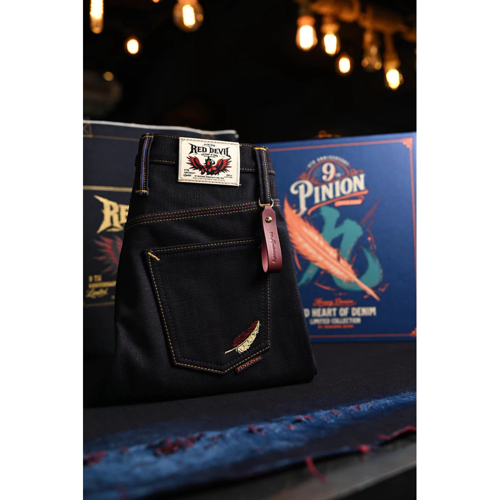 Pinion 26oz ปีศาจหลังแดงเดือด (เฟดฟ้าสายรุ่งเมื่อผ้าเกิดการขาดสกิด)