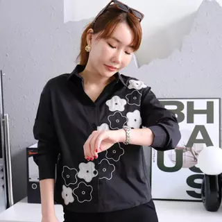 Lawyer Store [928960] เสื้อแขนยาว กระดุมหน้า ลายดอก เนื้อผ้าอยู่ทรง กระดุมใช้งานได้จริง เสื้อเชิ๊ต เสื้อคอปก เสื้อแขนยาว
