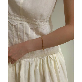 สร้อยกันน้ำ สร้อยสเตนเลส HER OBJECTIVE_HER PETITE DIASY ON CHAIN BRACELET