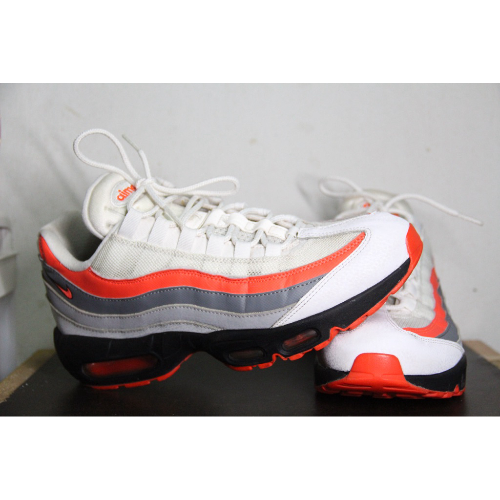 Nike Air Max 95 Crimson Comet มือ2