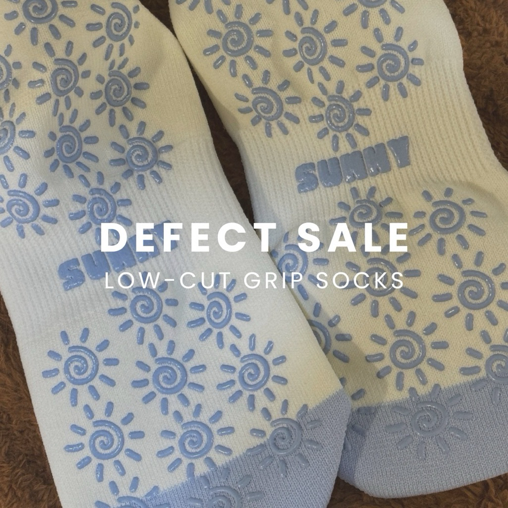 ถุงเท้าพิลาทิส โยคะ ข้อสั้น แบบมีตำหนิ | Defect Sale Signature Grip Socks