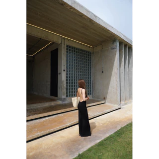 008…ชุดเดรสสายเดี่ยวเว้าหลังลึก