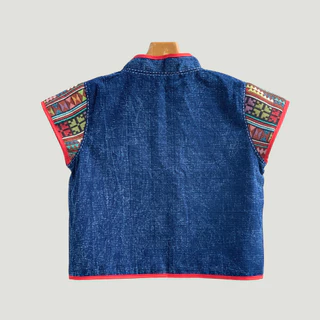 🌿 มนต์เสน่ห์ล้านนา 🌿 เสื้อคอจีนกุ้นแดงแขนเลย ผ้าฝ้ายพื้นเมืองสโตนวอช เนื้อนุ่ม ใส่สบาย
