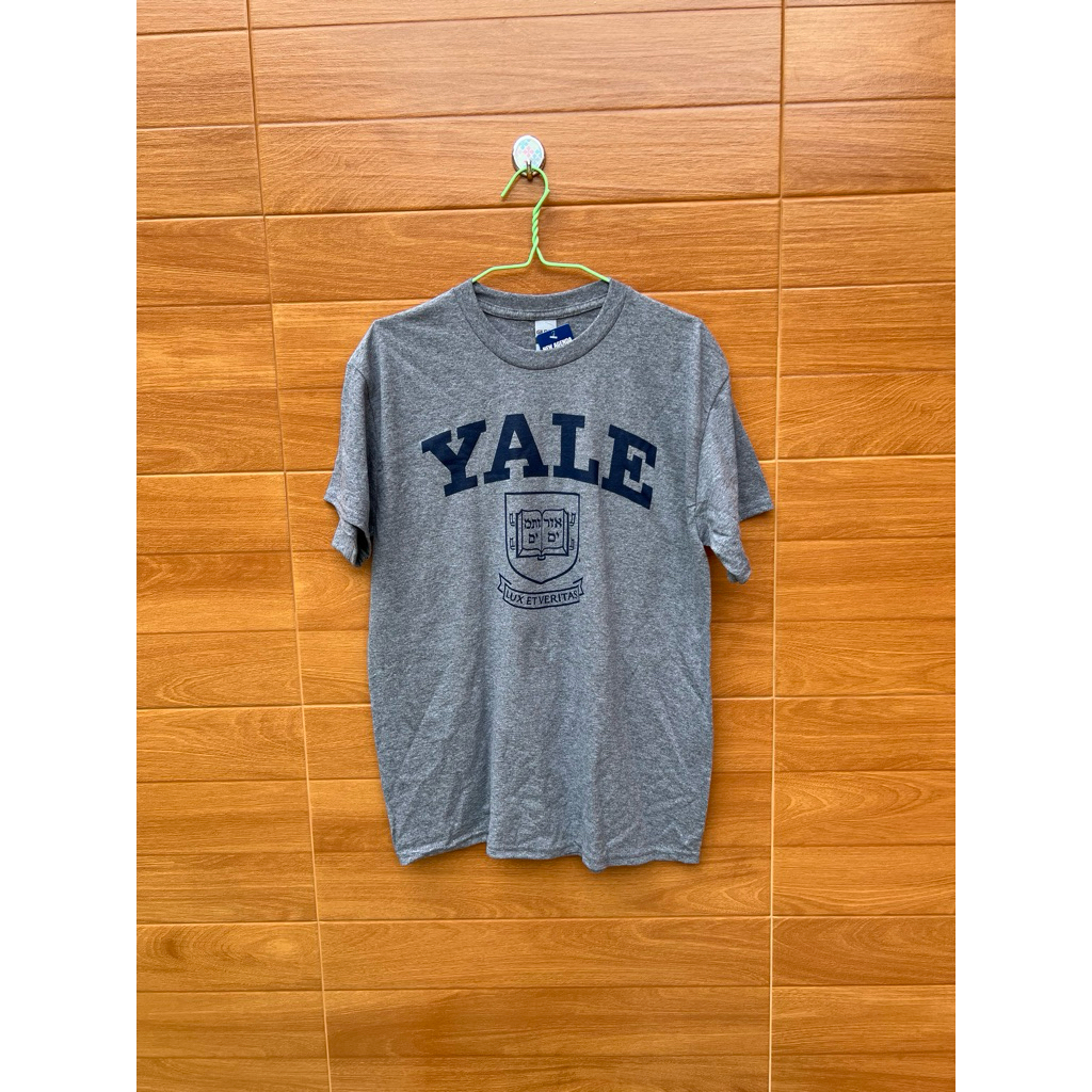 เสื้อยืด YALE มหาวิทยาลัยดัง USA
