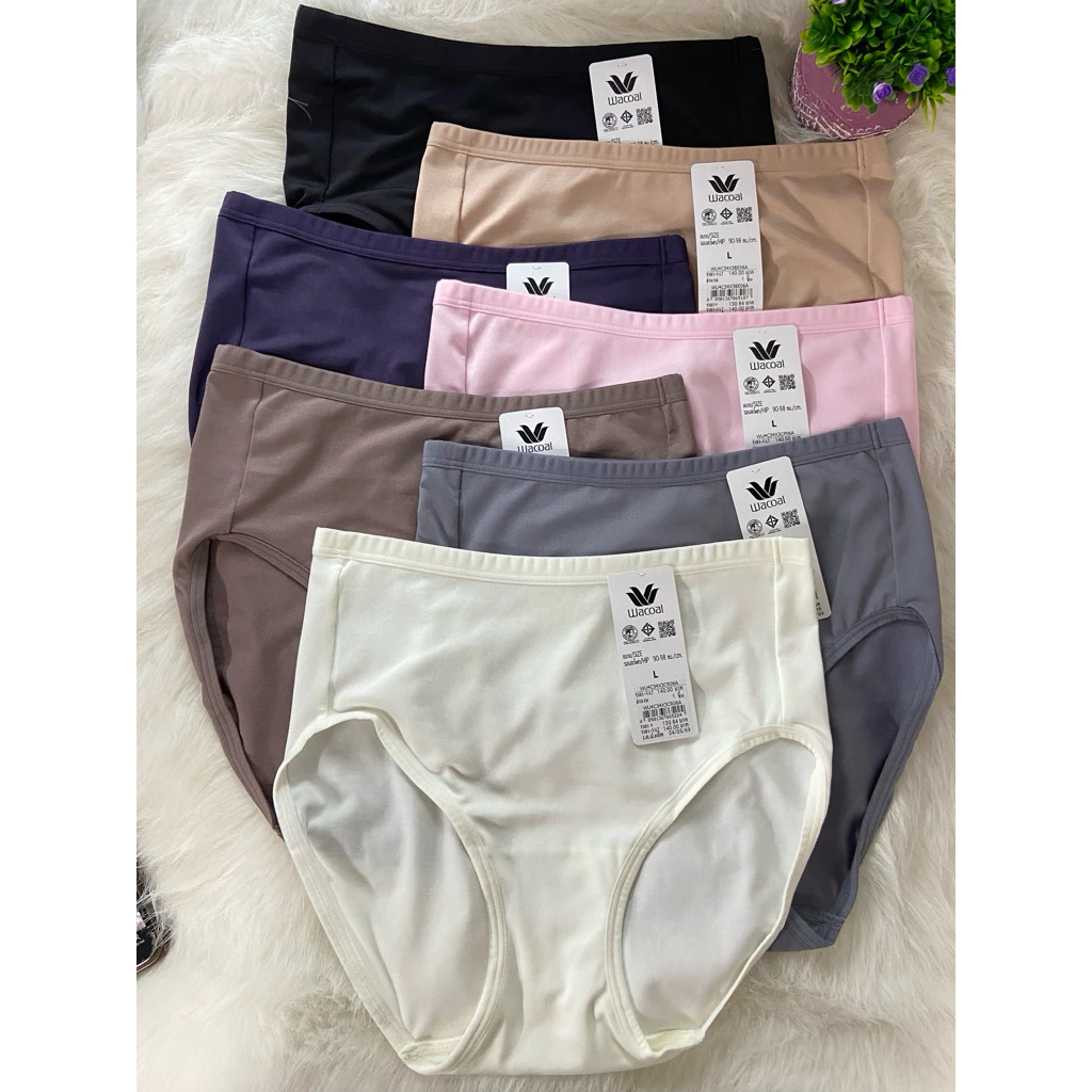 Wacoal Panty กางเกงในรูป ทรงเอวสูง แบบเรียบ รหัส WU4F34 ป้ายราคาตัวล่ะ 140 บาท เหลือเพียงตัวล่ะ 89 บาทเท่านั้น