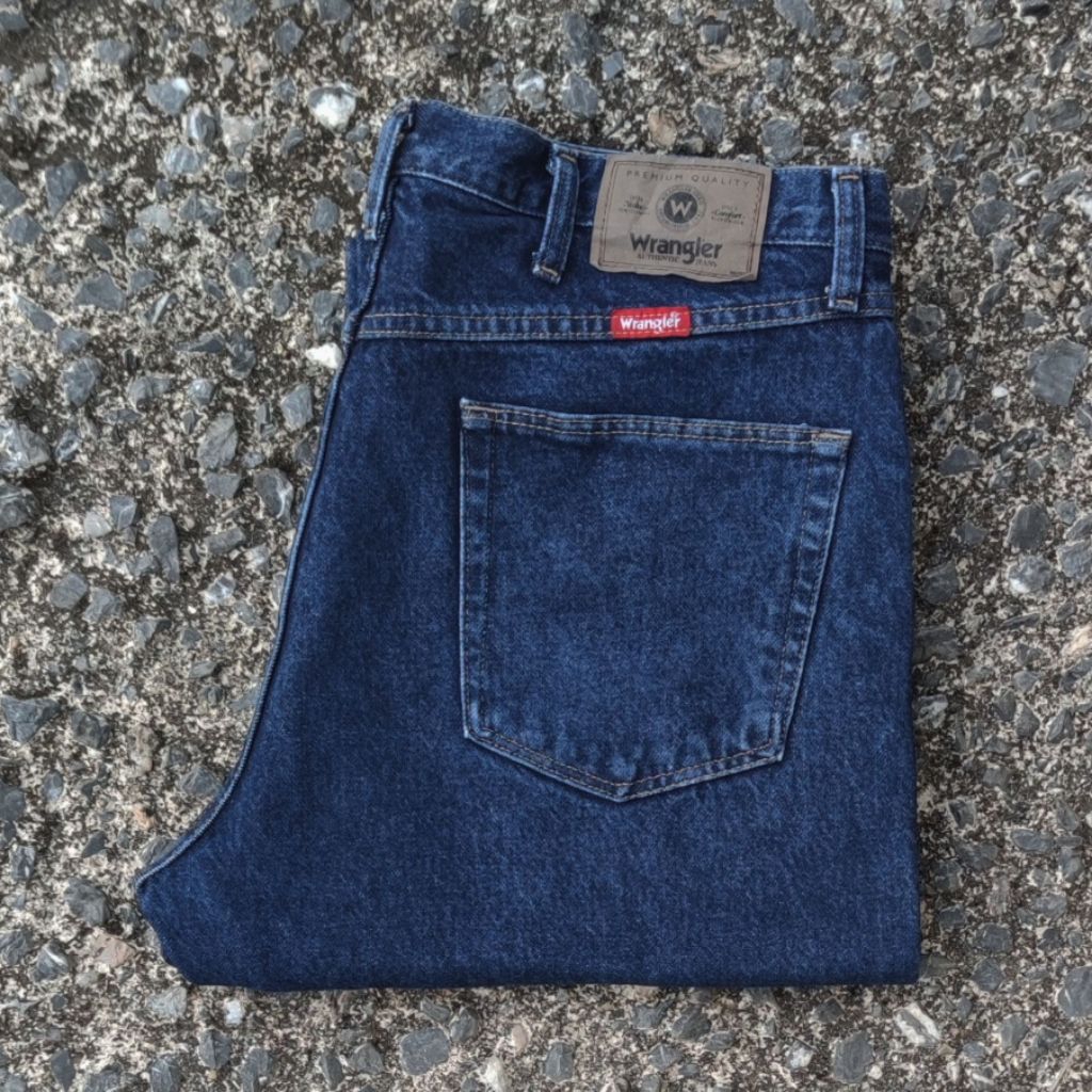 W47/36 กางเกงยีนส์มือสอง Wrangler รุ่น 96501MR เอววัดจริง 36.5" ยาวทั้งตัว 41" ปลายขา 8.4" ผลิต Mexi