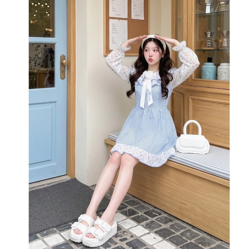 (มี3XL) Maria Diamond สีฟ้า Baby Blue Dress เดรสสั้นผ้าคอตตอนแขนยาวตัดต่อแขนชีฟอง แต่งโบว์หน้า ซิปหลัง มีซับใน